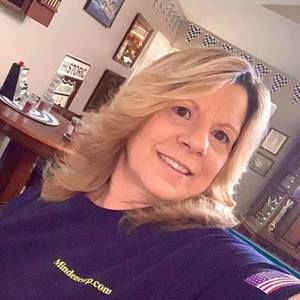 Meet your Posher, Debi